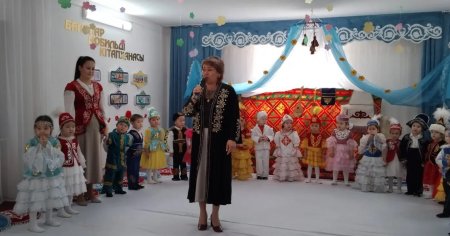 "Салт -дәстүрді сақтайық! " атты мерекелік іс-шара. "Қарлығаш" ортаңғы тобы