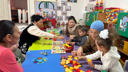 "Бала эмоциясын түсініп қолдау жолдары" атты ата-аналарға кеңес